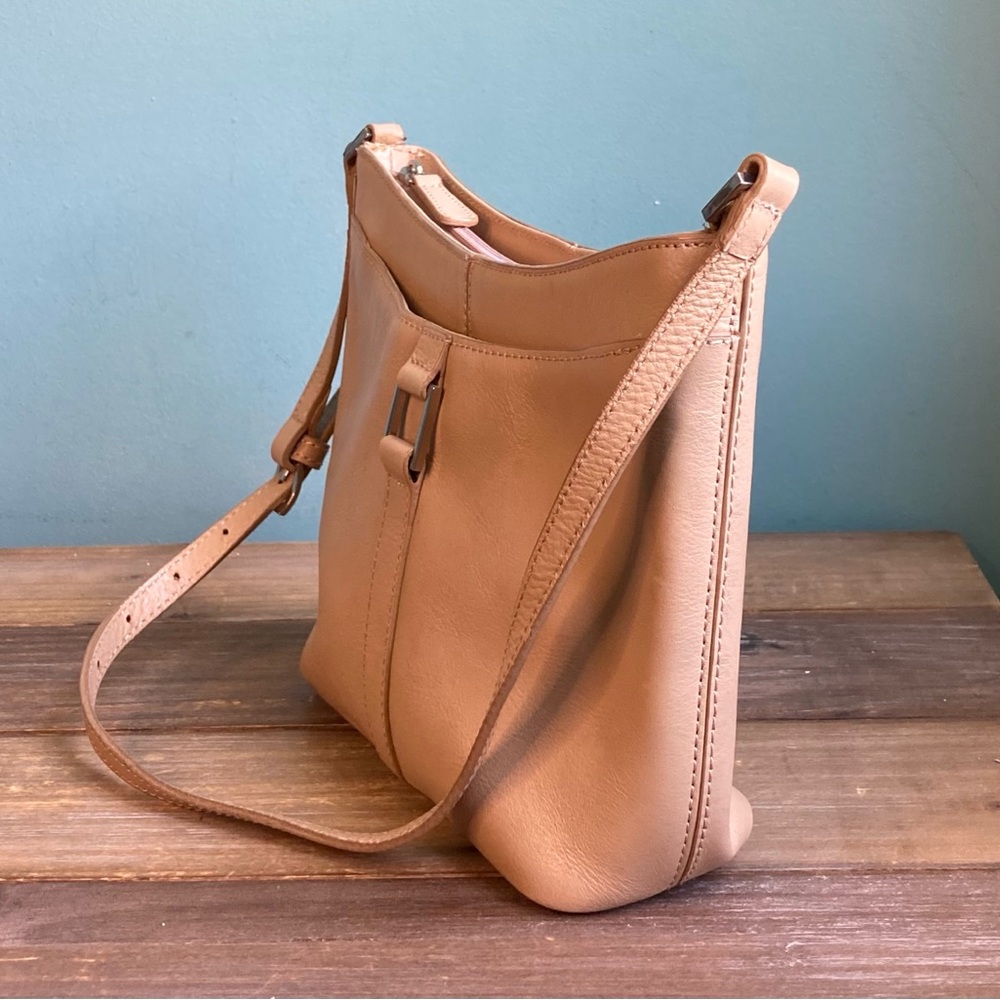 Vintage Etienne Aigner Tan Leather Bag - Picture 3 of 8